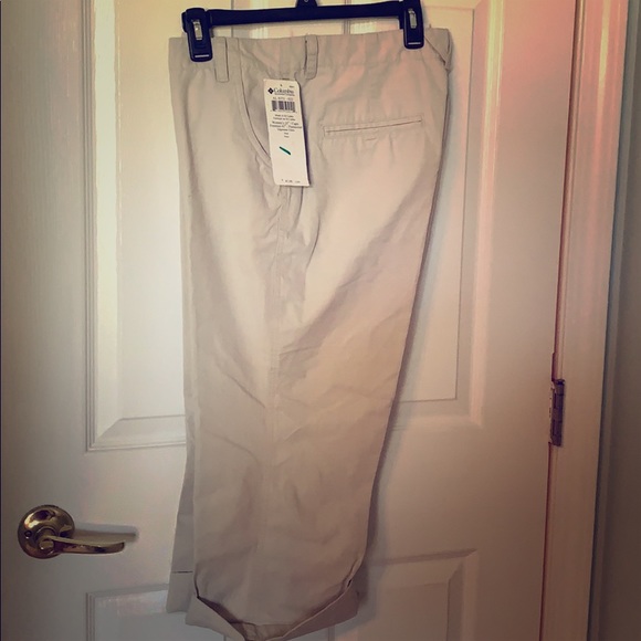 Columbia Pants - Columbia Authentic Fit 10” Capri Khaki